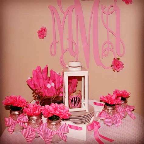 hot pink graduation decorations